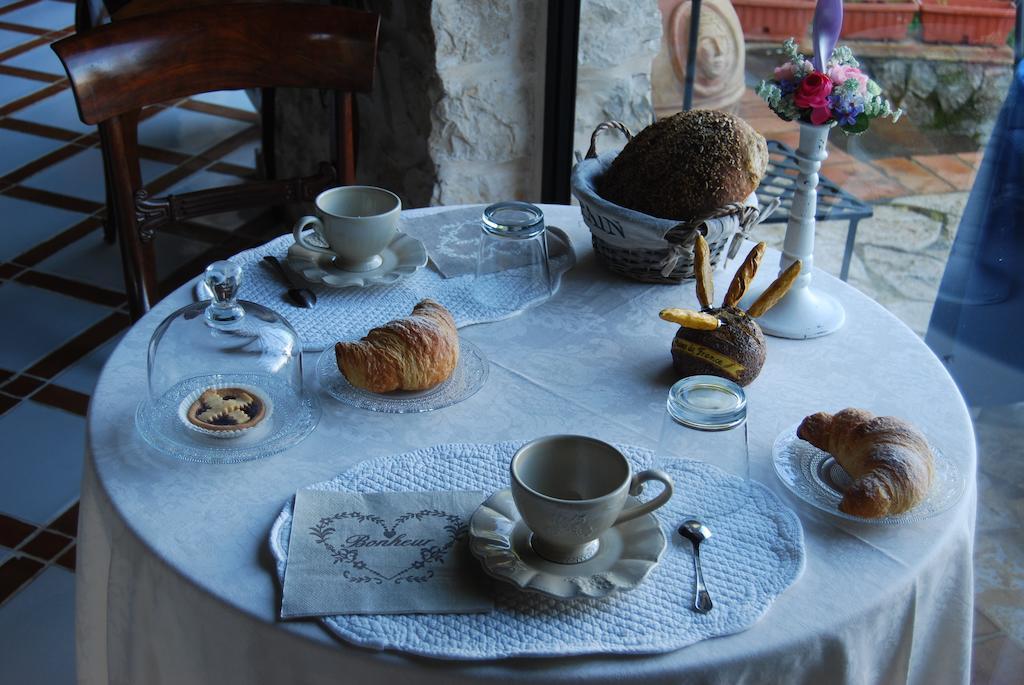 B&B H.M. Sonnino Екстериор снимка